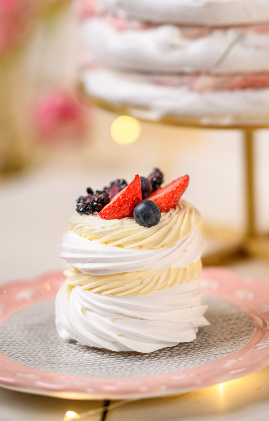 STRAWBERRY CLOUD CAKE