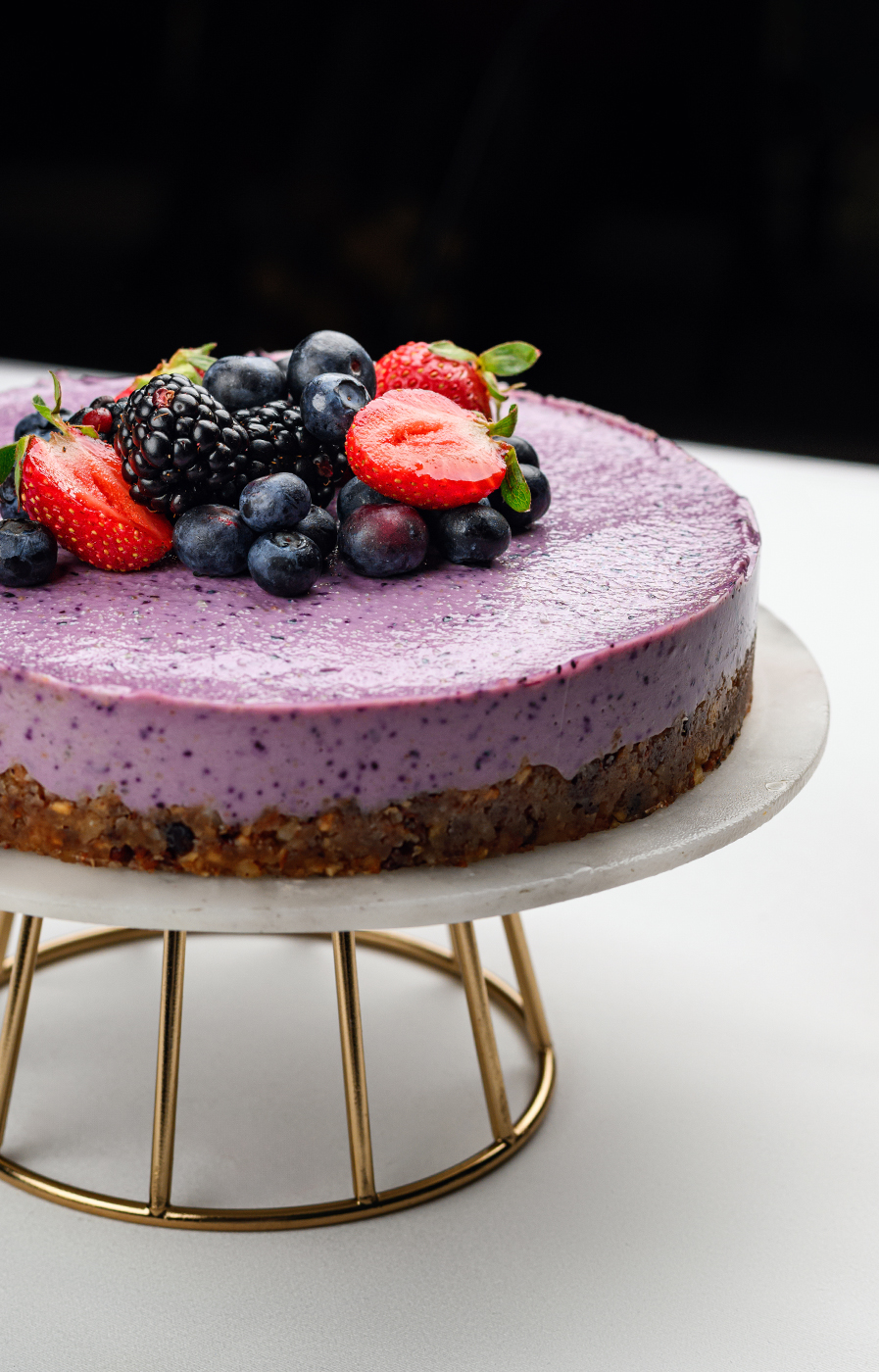 BLUEBERRY RAW VEGAN CHEESECAKE