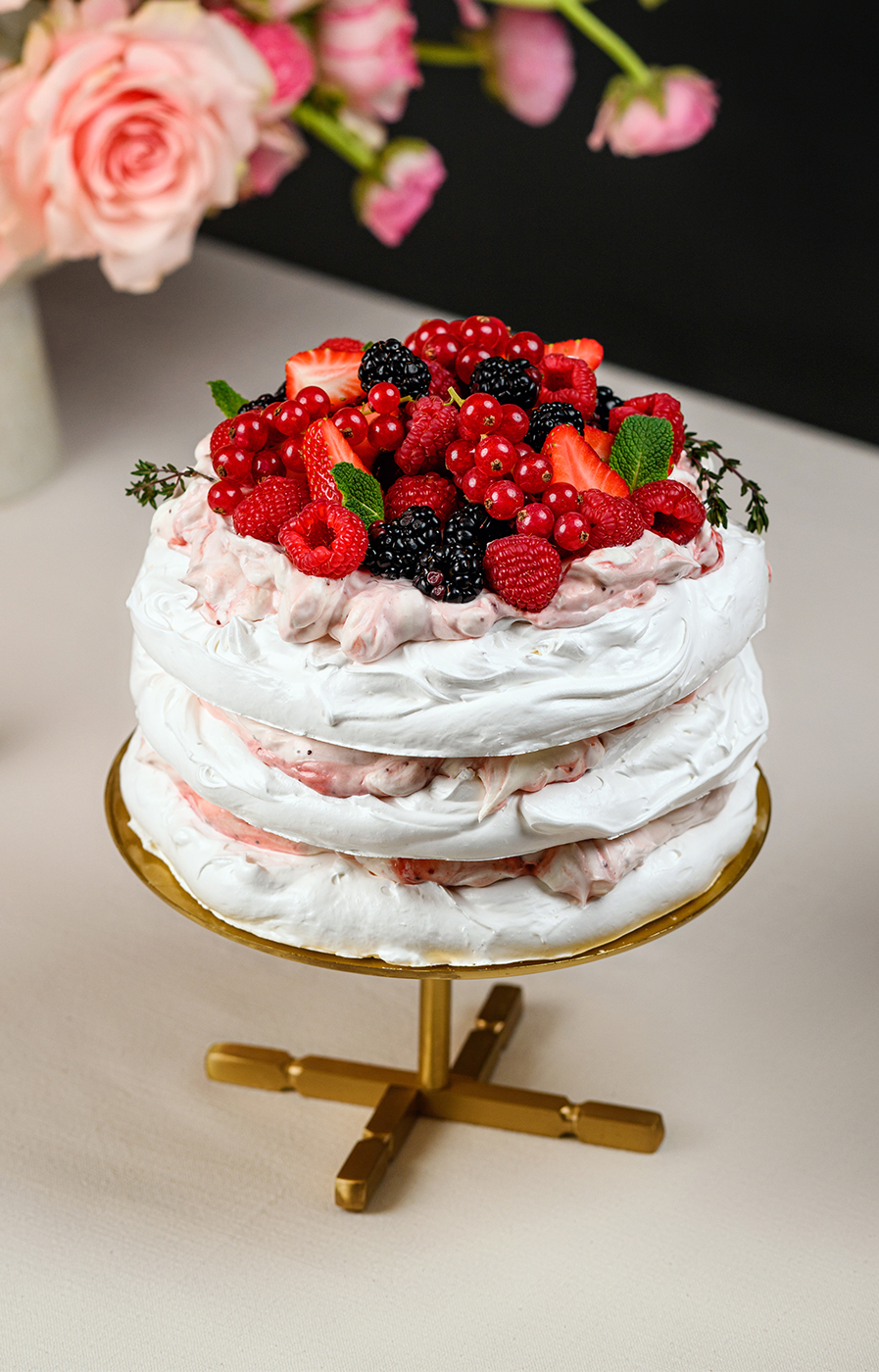 STRAWBERRY CLOUD CAKE