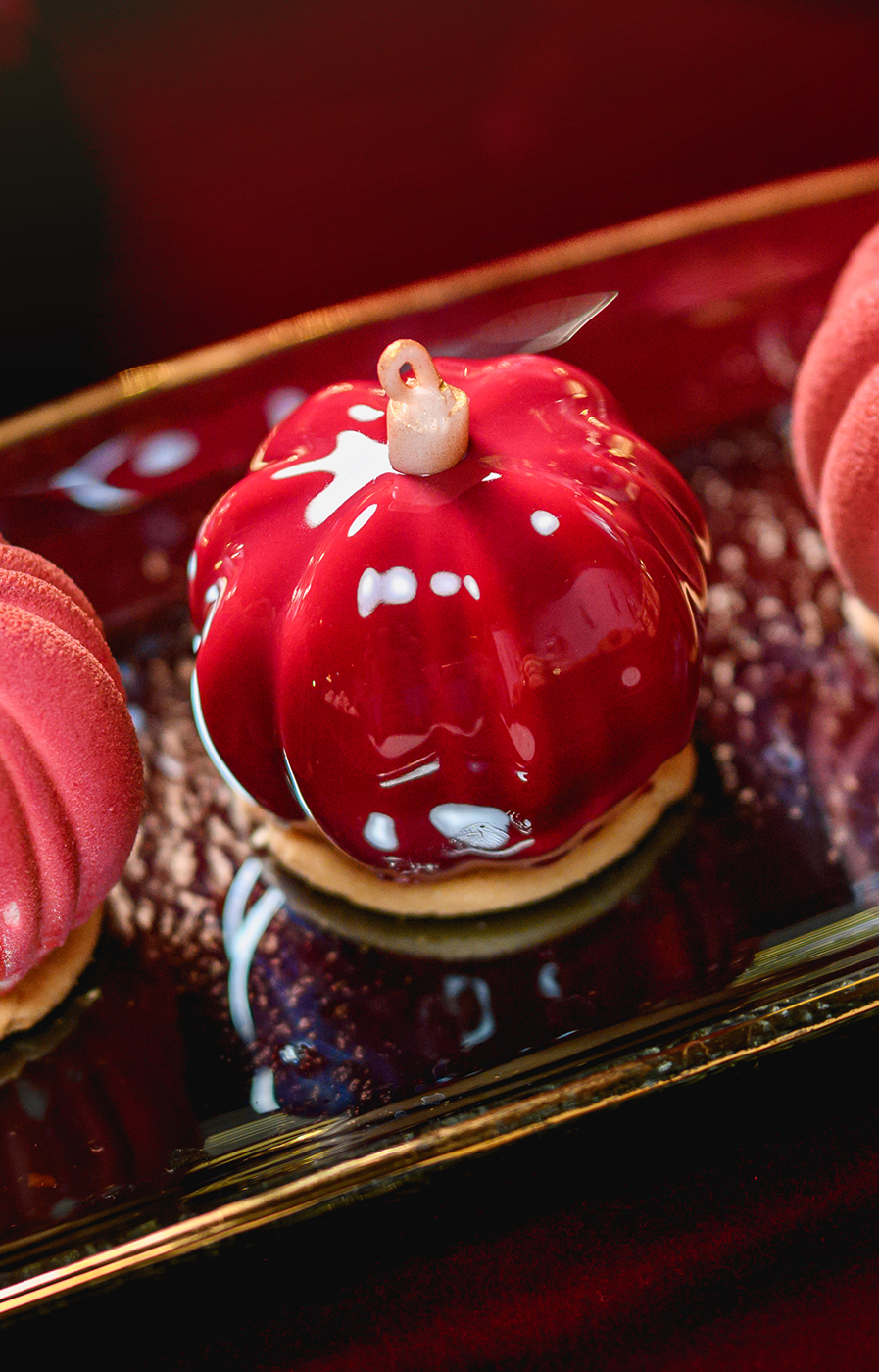 Hazelnut Christmas Globe