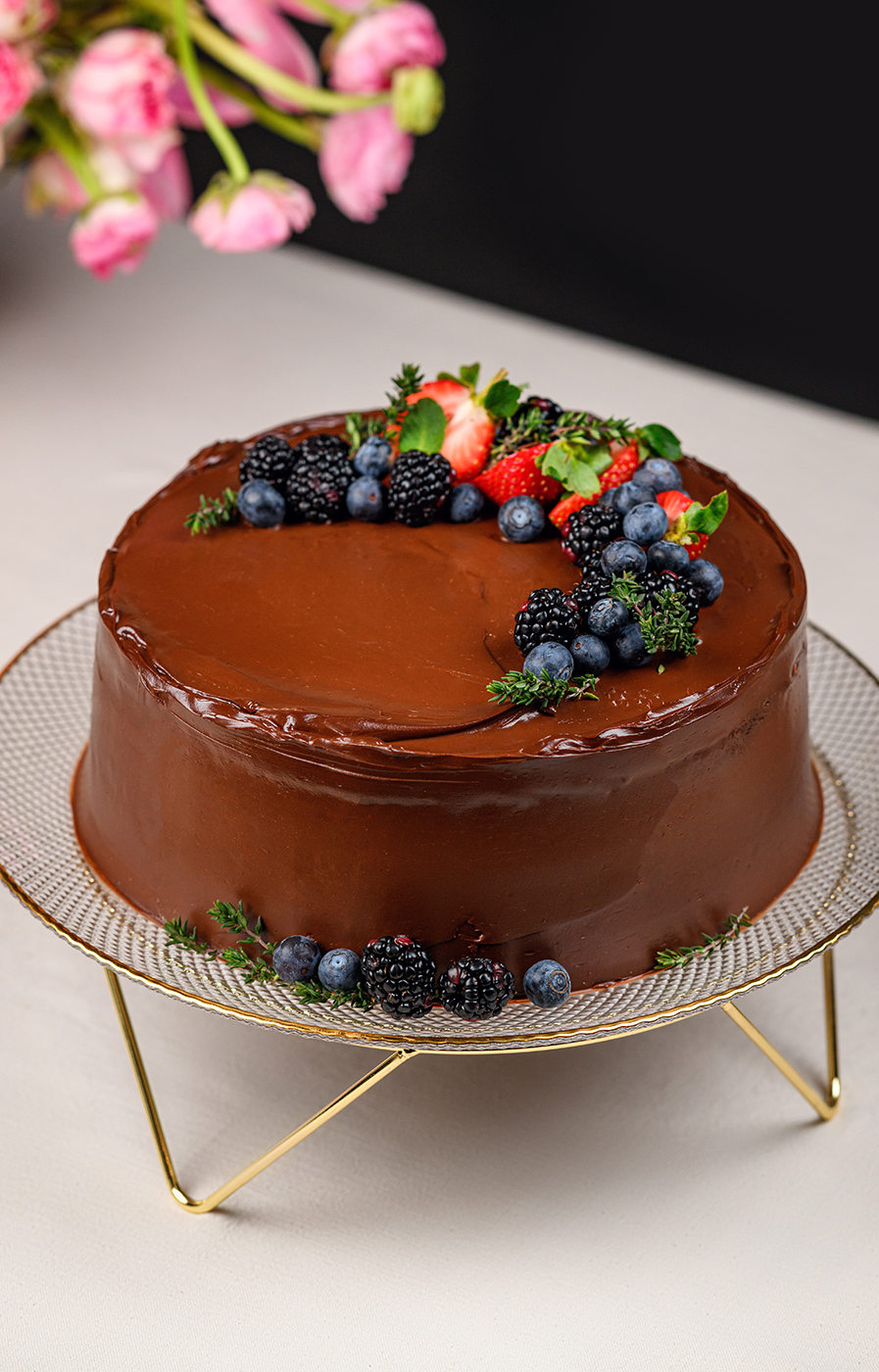 VERY BERRY CHOCOLATE CAKE