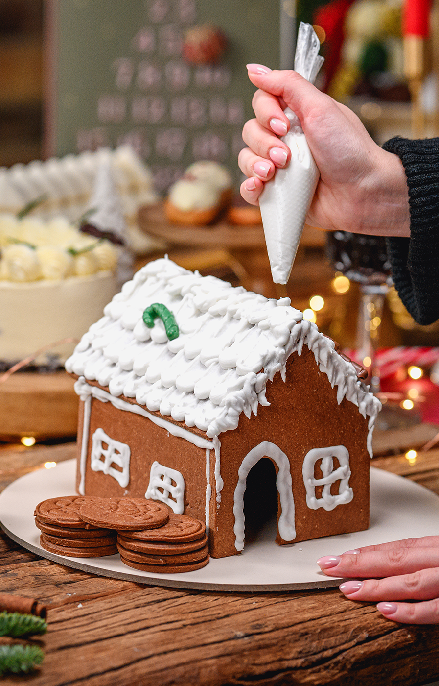 GINGERBREAD HOUSE KIT 900G